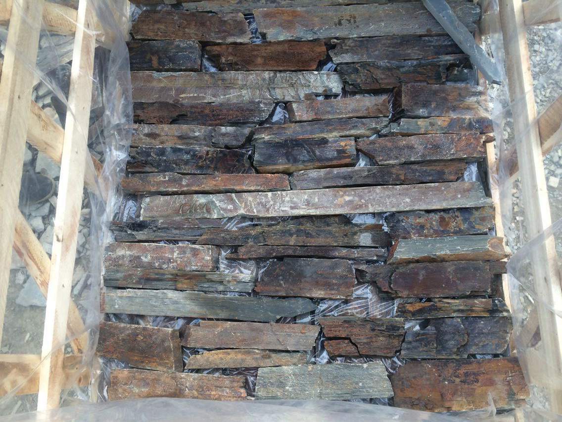 Rusty Slate Loose Stacked Stone